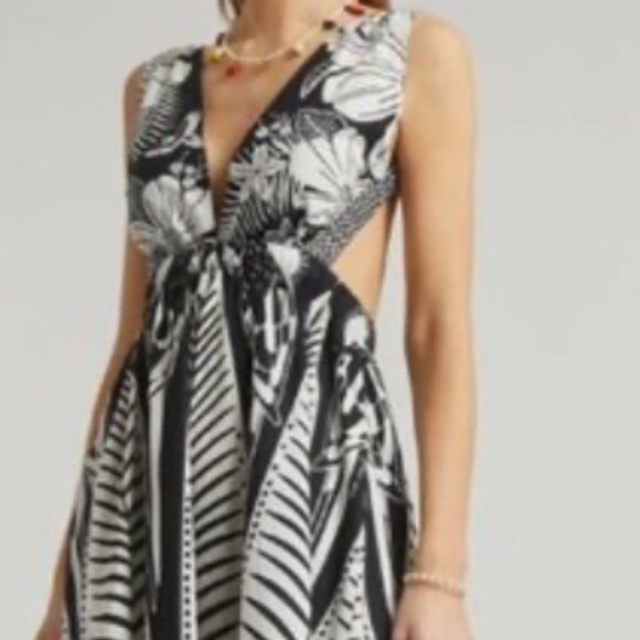 FARM Rio Black and White Backless Dress - Picture 4 of 4
